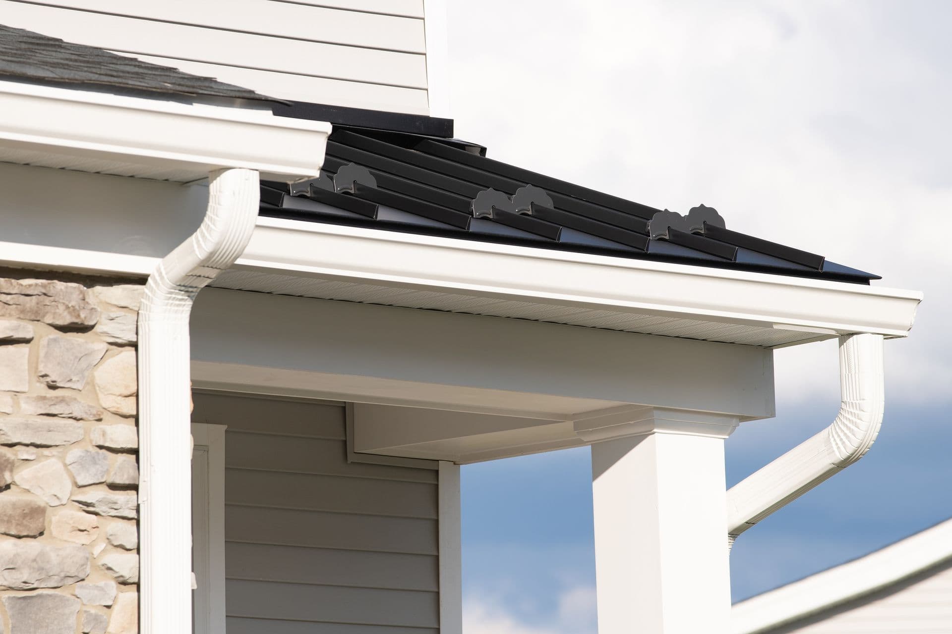 New-Rain-Gutter-On-A-Home
